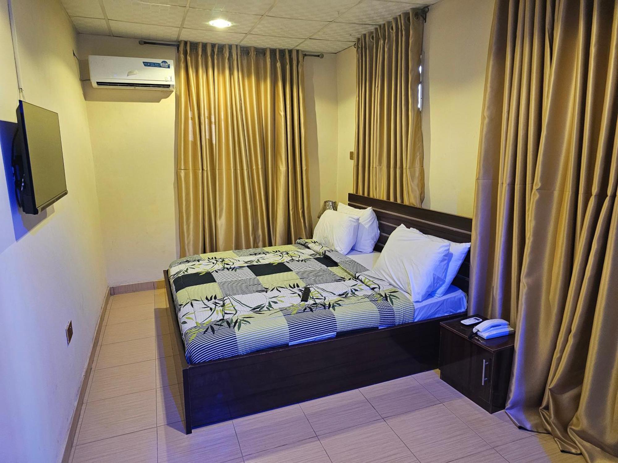 Bmh Hotel & Suites Ibadan Ngoại thất bức ảnh