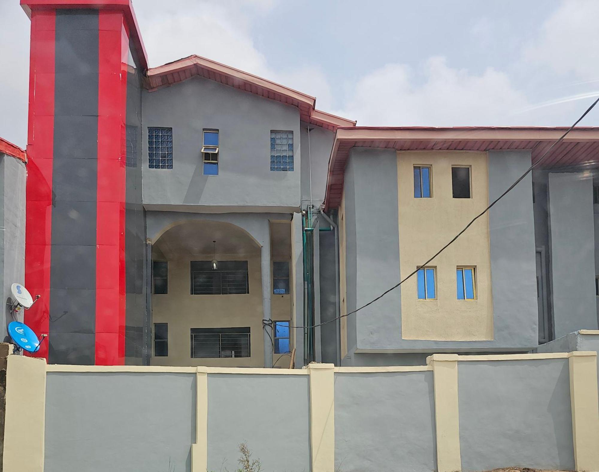 Bmh Hotel & Suites Ibadan Ngoại thất bức ảnh